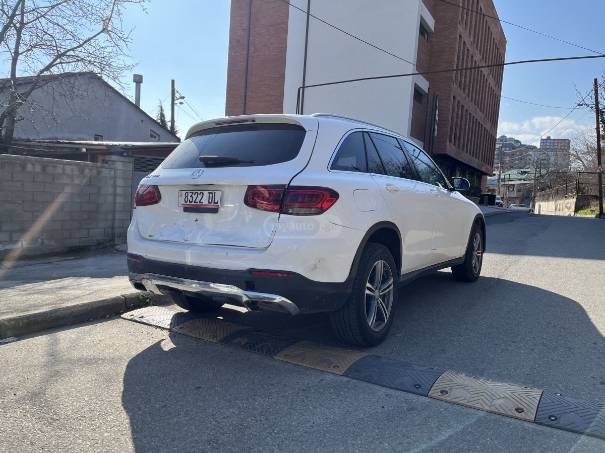 Mercedes-Benz GLC 300 - фото 3