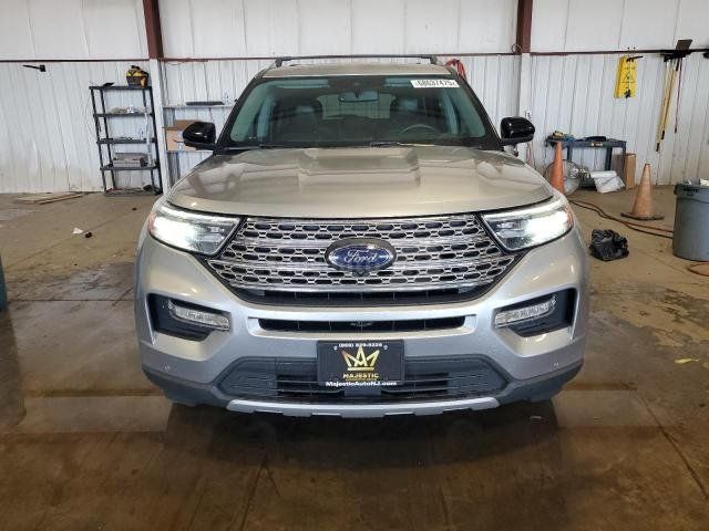 Ford Explorer - фото 1