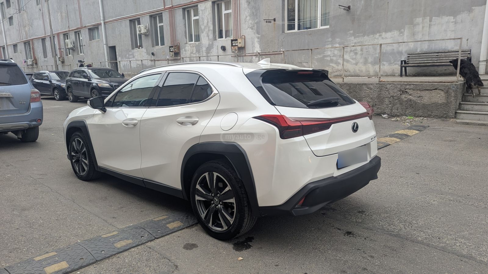 Lexus UX 200 - фото 7