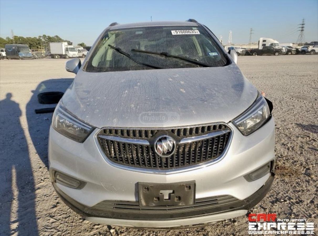Buick Encore - фото 1