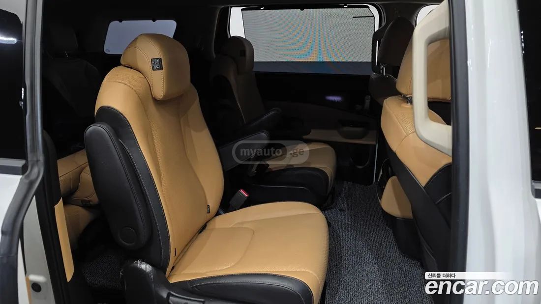 Kia Sedona 2023 — миниатюра 12