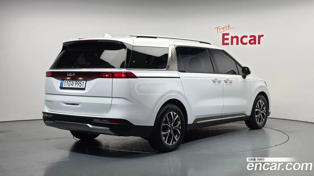 Kia Sedona 2023 — миниатюра 2