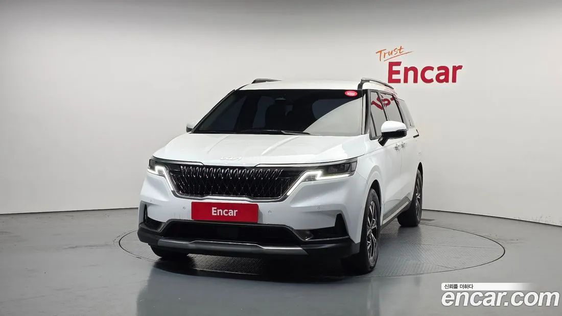 Kia Sedona 2023 — миниатюра 3