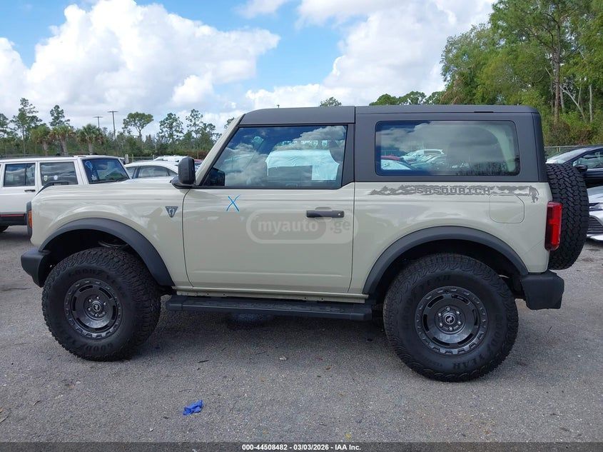 Ford Bronco - фото 14