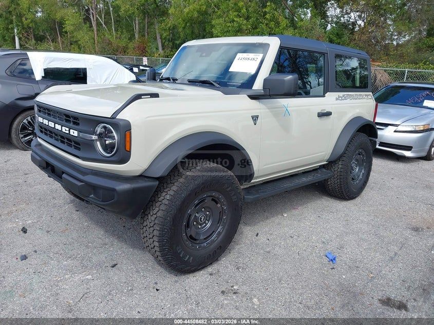 Ford Bronco - фото 2