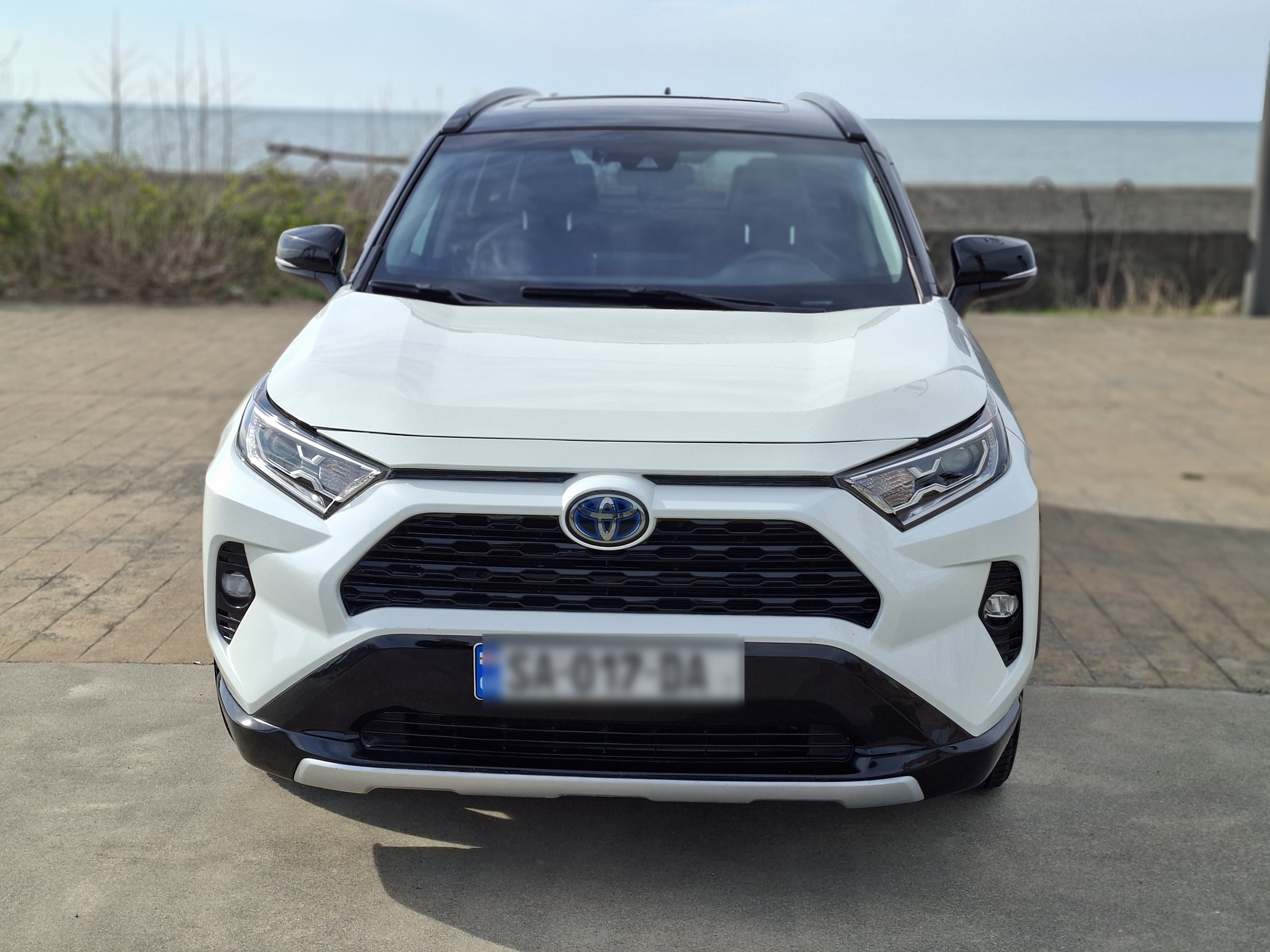 Toyota RAV 4 - фото 1