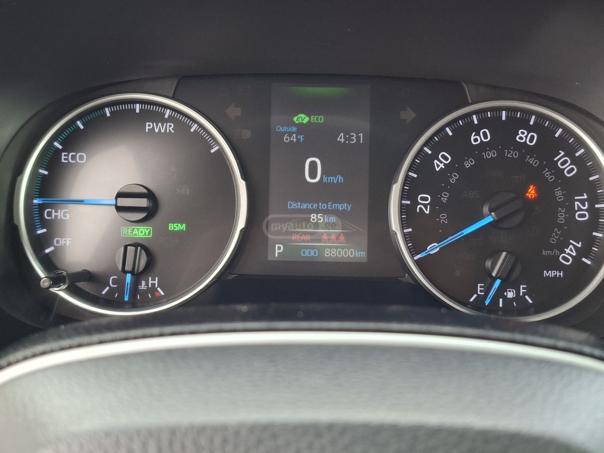 Toyota RAV 4 - фото 5