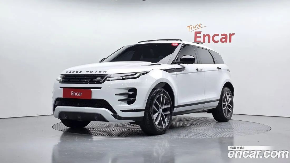 Land Rover Range Rover Evoque 2026 — миниатюра 1