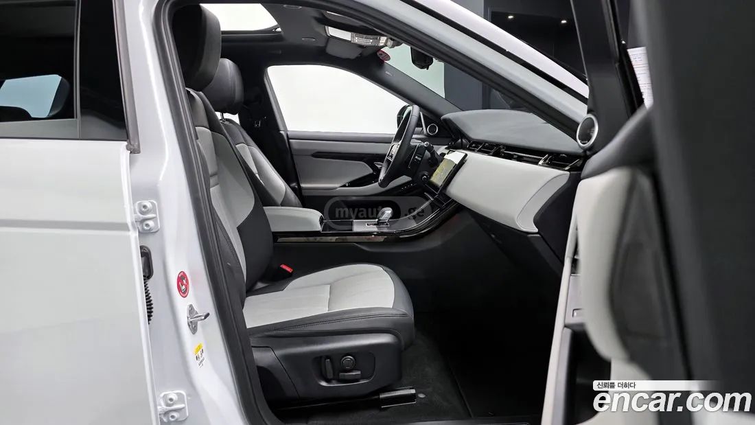 Land Rover Range Rover Evoque 2026 — миниатюра 10