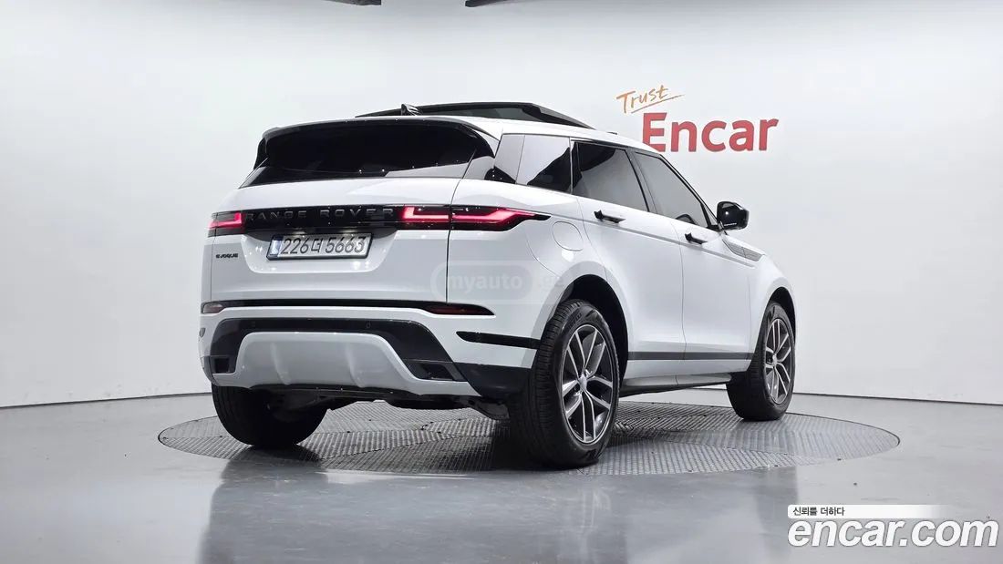 Land Rover Range Rover Evoque 2026 — миниатюра 2