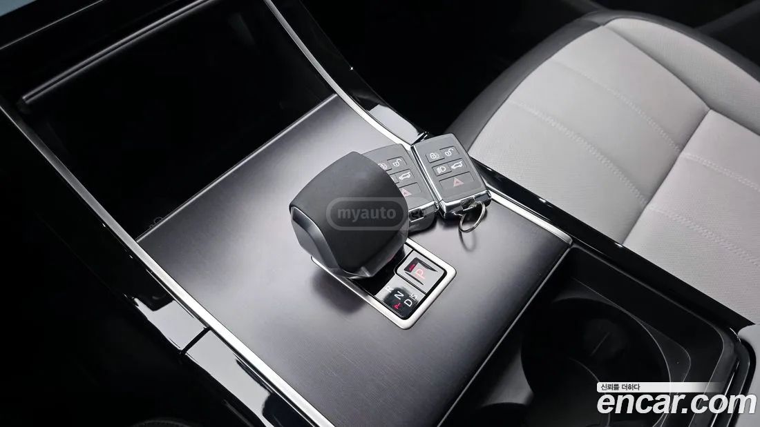 Land Rover Range Rover Evoque 2026 — миниатюра 9