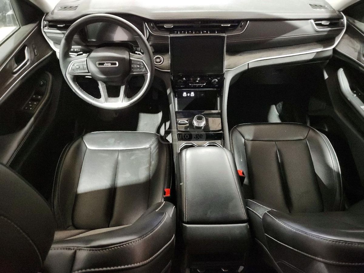 Jeep Grand Cherokee - фото 8