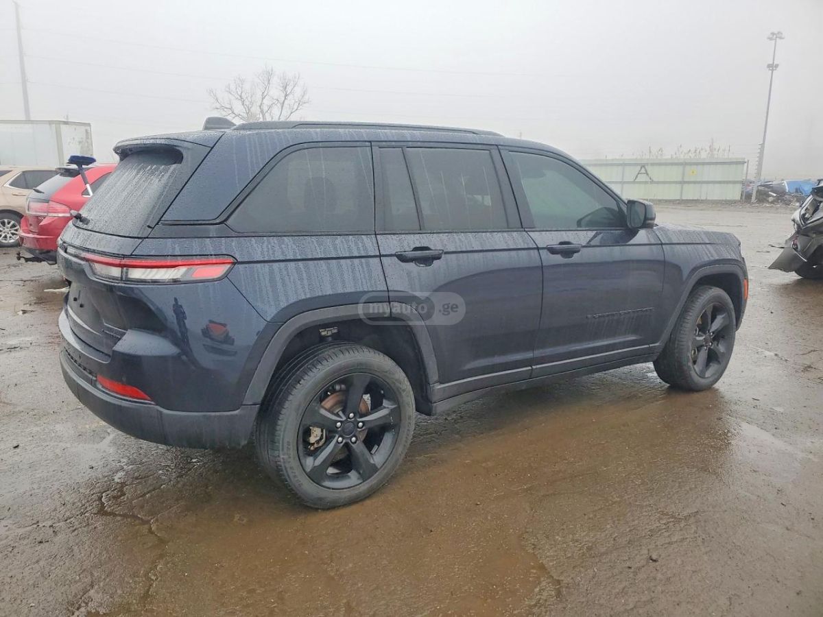 Jeep Grand Cherokee - фото 3