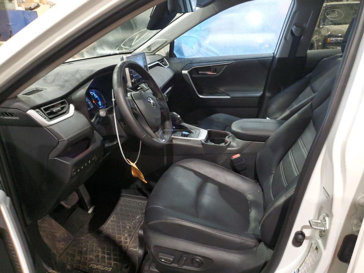 Toyota RAV 4 - фото 7