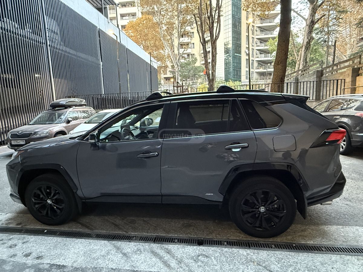 Toyota RAV 4 - фото 5