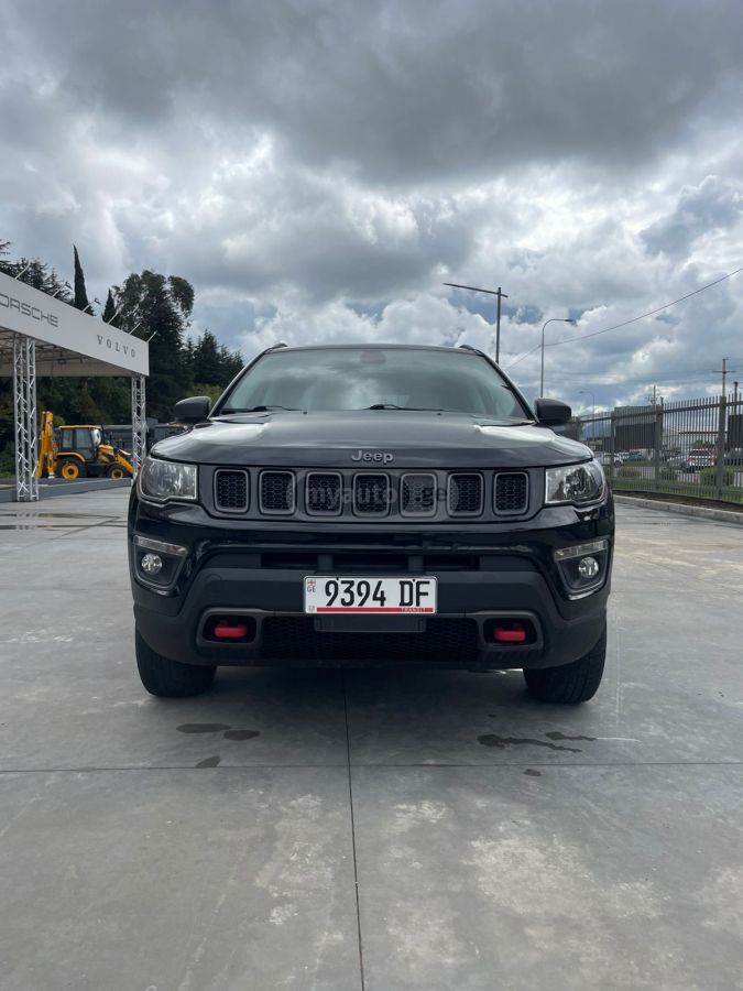 Jeep Compass - фото 1
