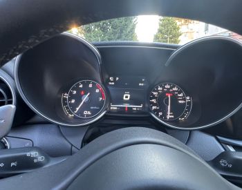 Alfa RomeoGiulia2017