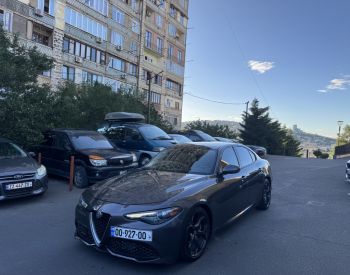 Alfa RomeoGiulia2017