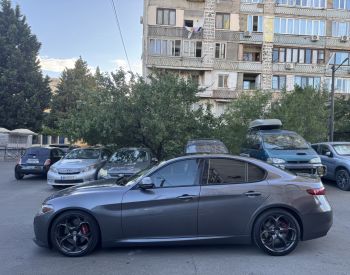 Alfa RomeoGiulia2017