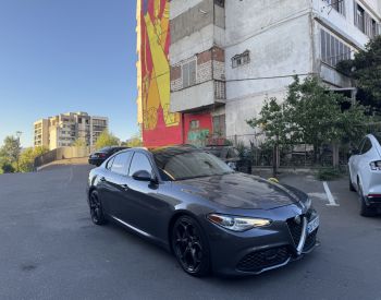 Alfa RomeoGiulia2017