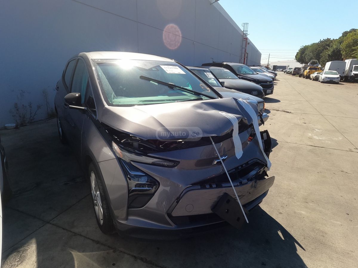 Chevrolet 1LT 4dr Wagon Automatic — миниатюра 7