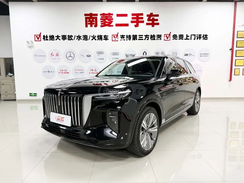 Hongqi E-HS9 - фото 1