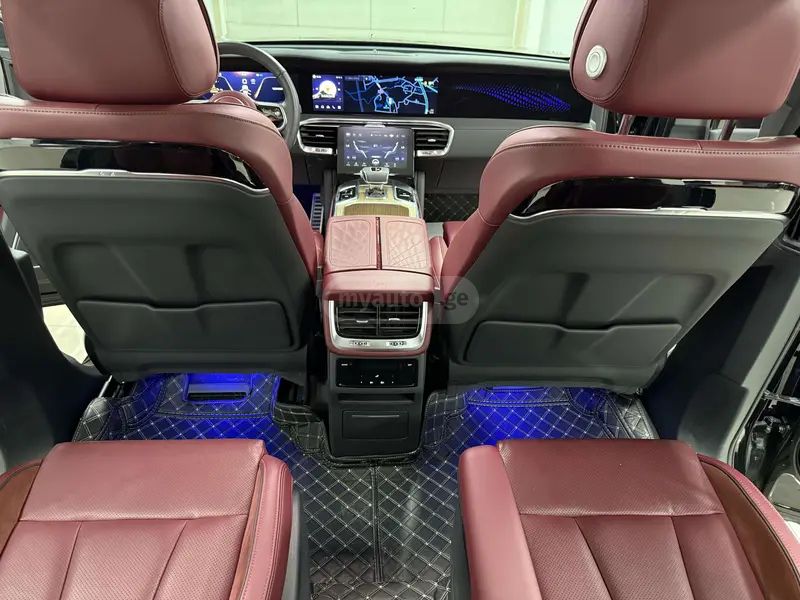 Hongqi E-HS9 - фото 10