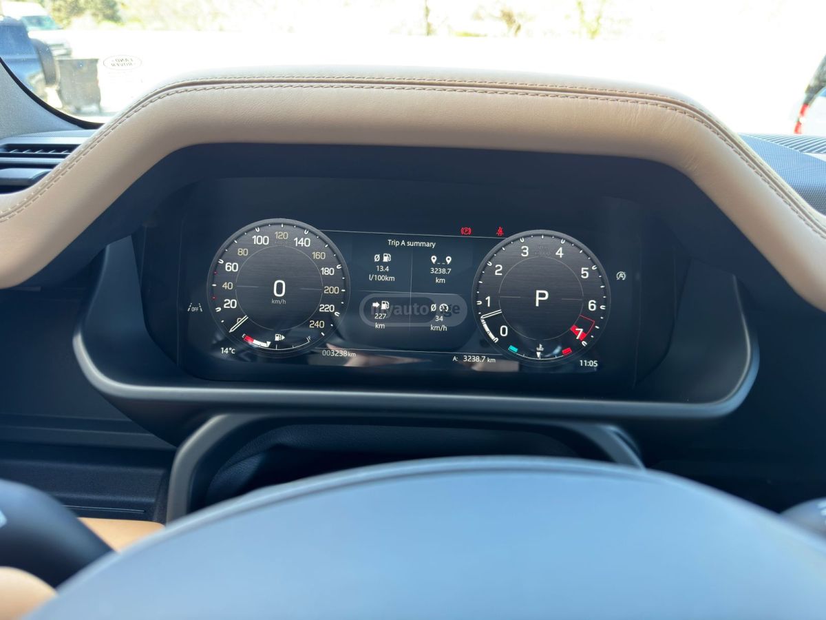 Land Rover Defender 110 - фото 6