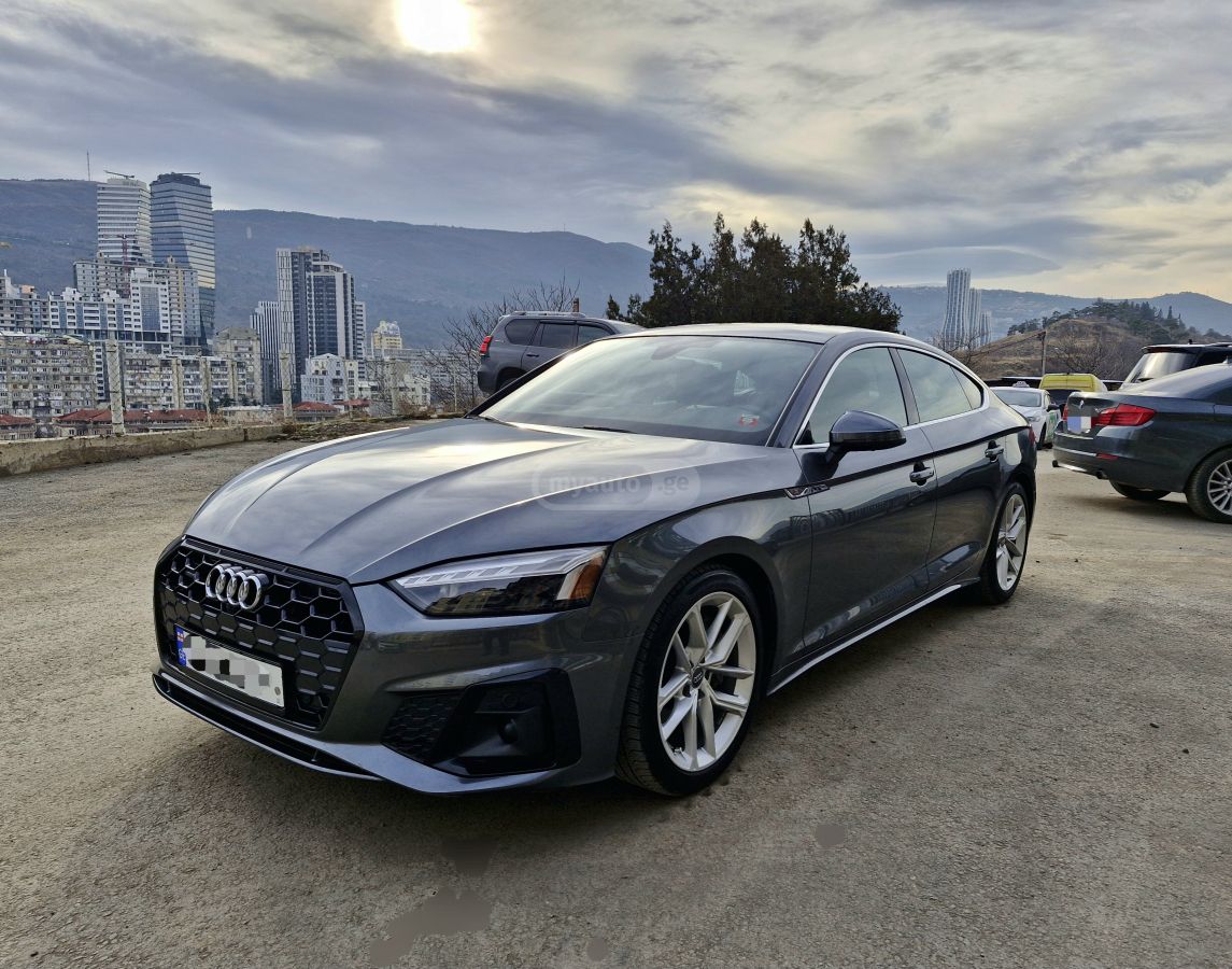 Audi Sportback S-Line Premium Plus — миниатюра 4