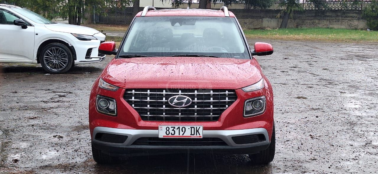 Hyundai venue - фото 1