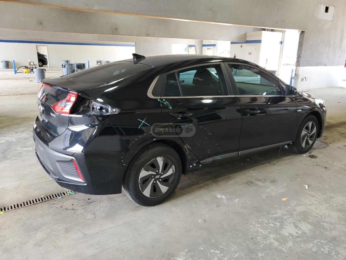 Hyundai Ioniq - фото 4