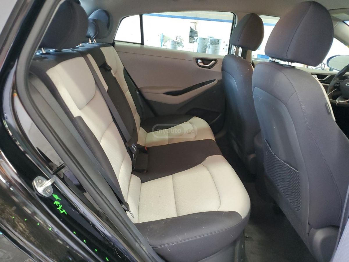 Hyundai Ioniq - фото 9