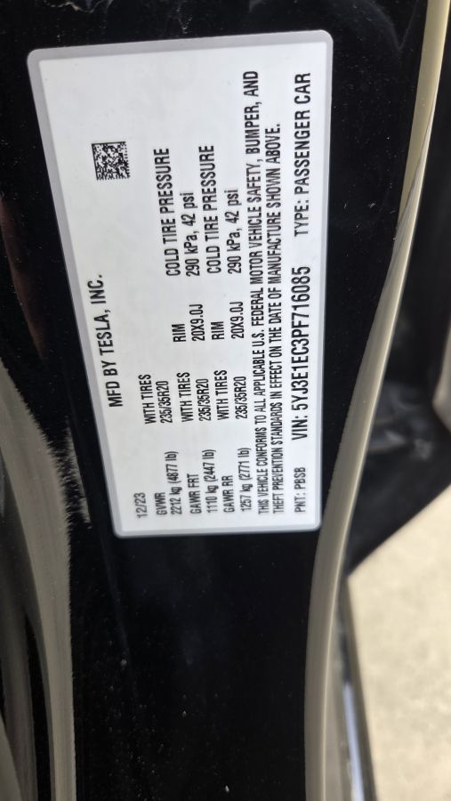 Tesla Model 3 - фото 11