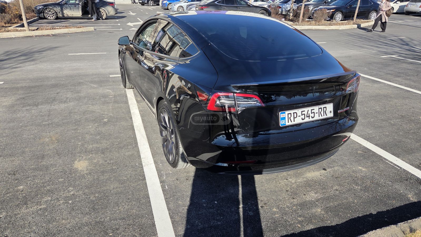 Tesla Model 3 - фото 12