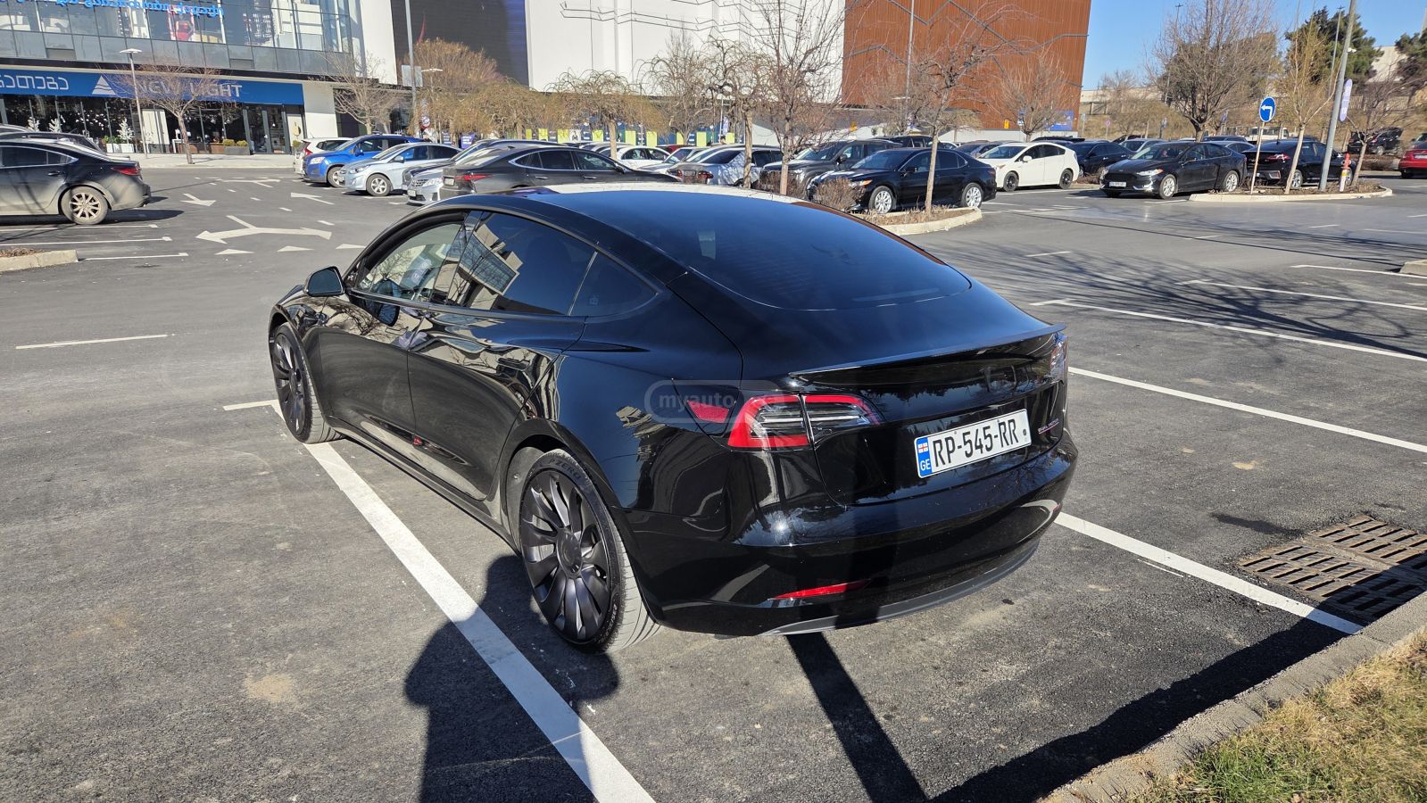 Tesla Model 3 - фото 3