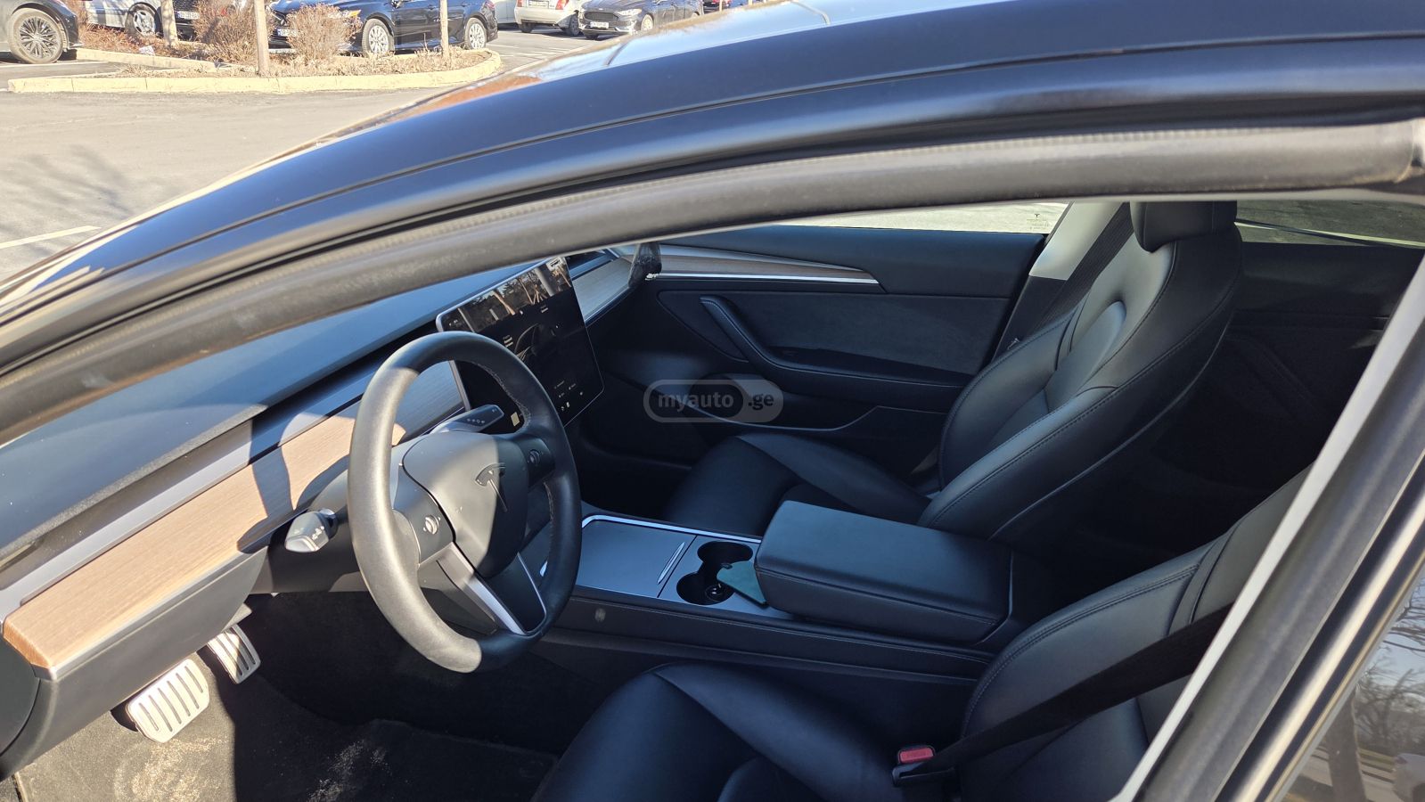 Tesla Model 3 - фото 9