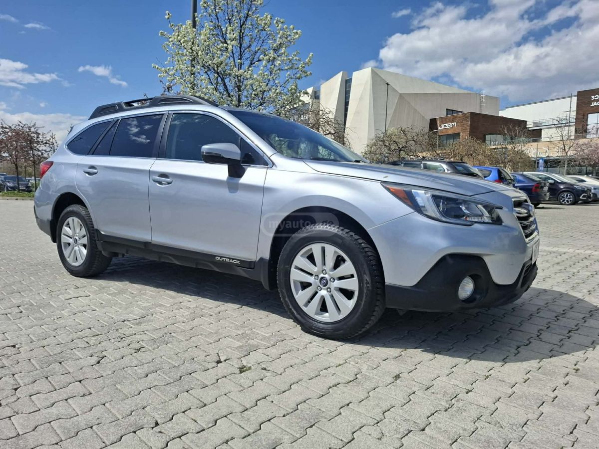Subaru Outback - фото 3