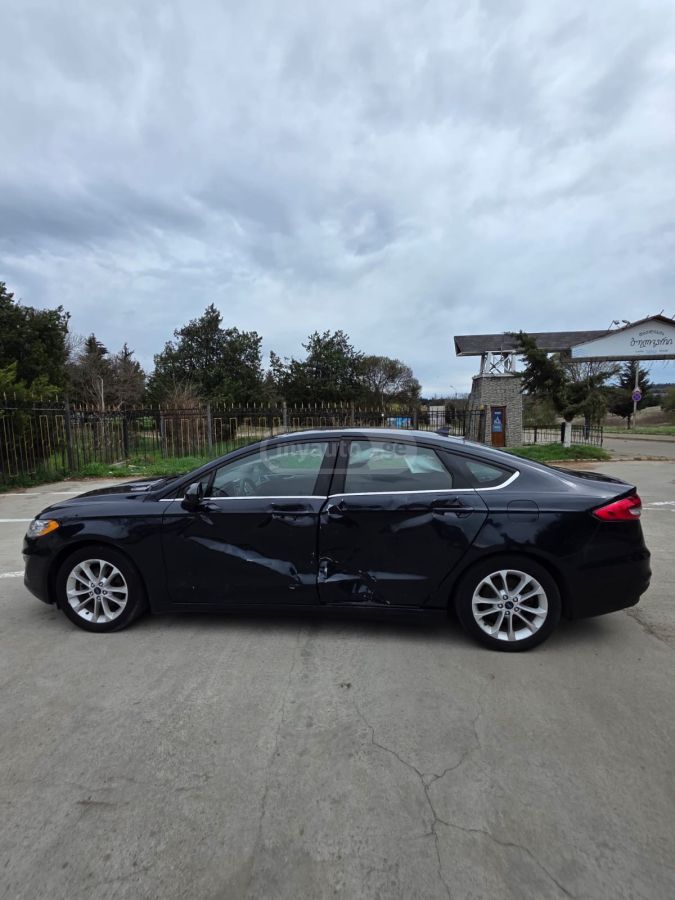 Ford Fusion - фото 4