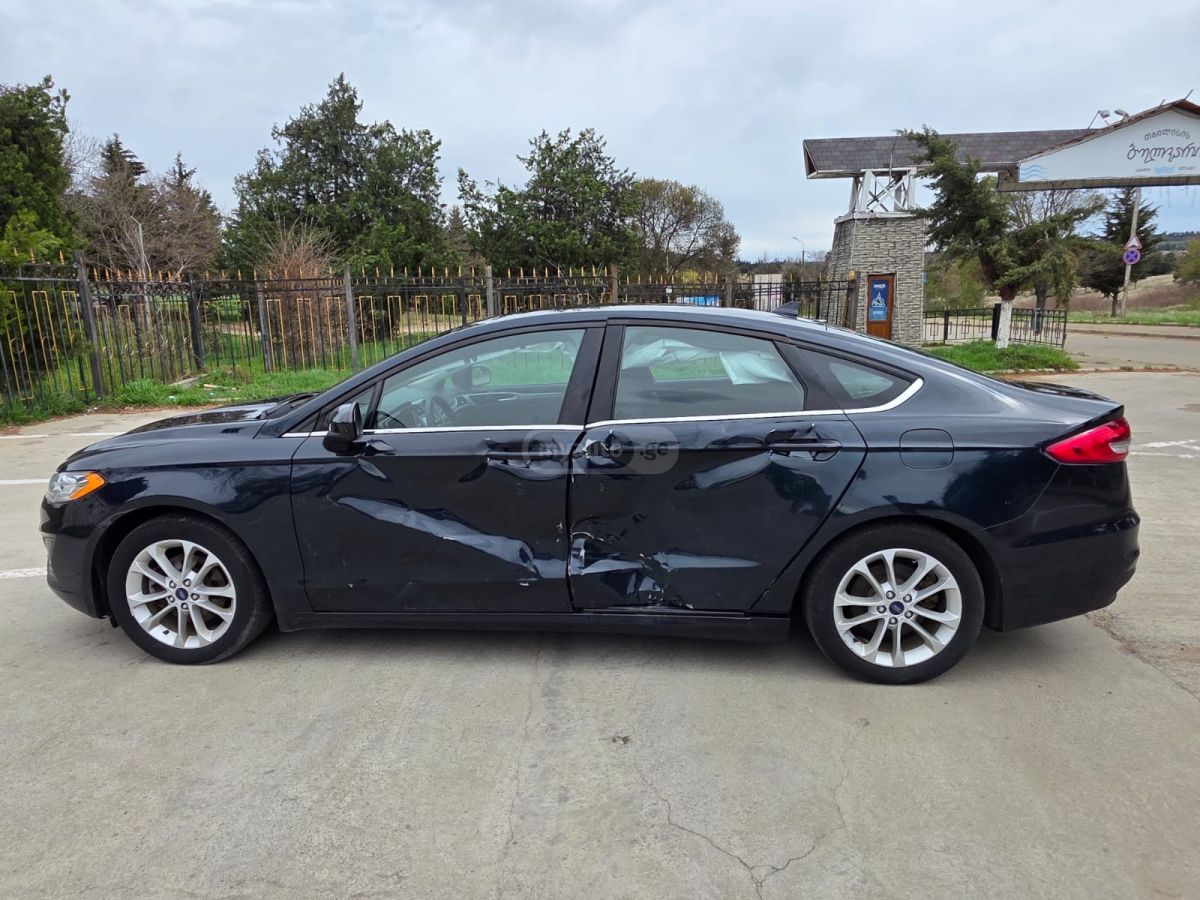 Ford Fusion - фото 5