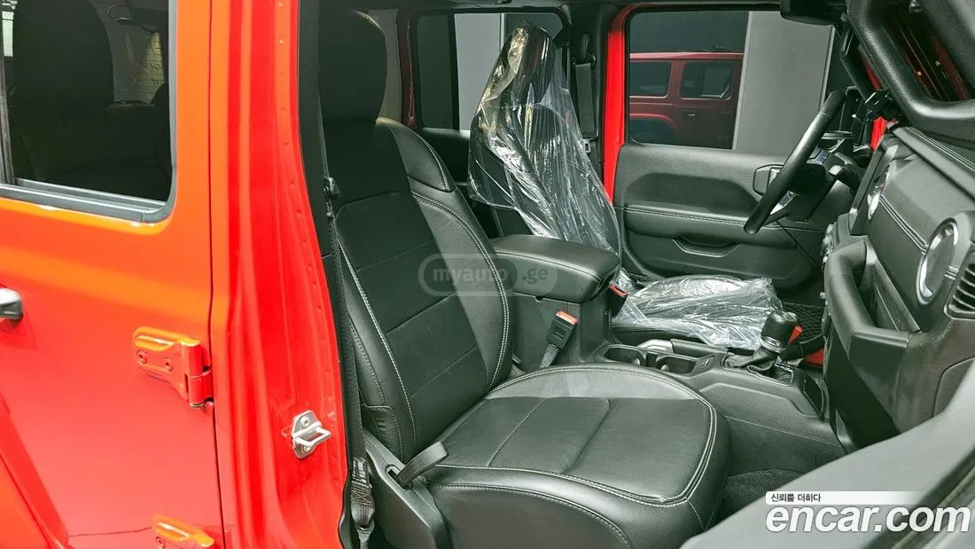 Jeep Wrangler - фото 10