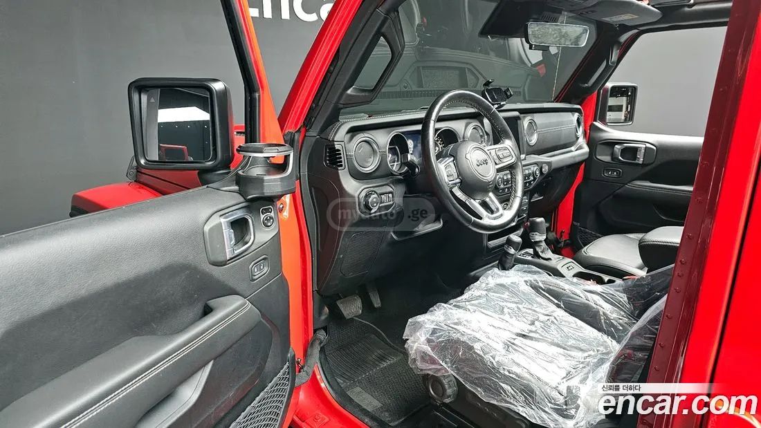 Jeep Wrangler - фото 11