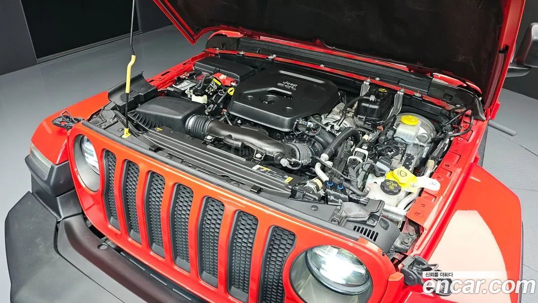 Jeep Wrangler - фото 6