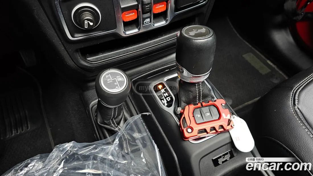 Jeep Wrangler - фото 9