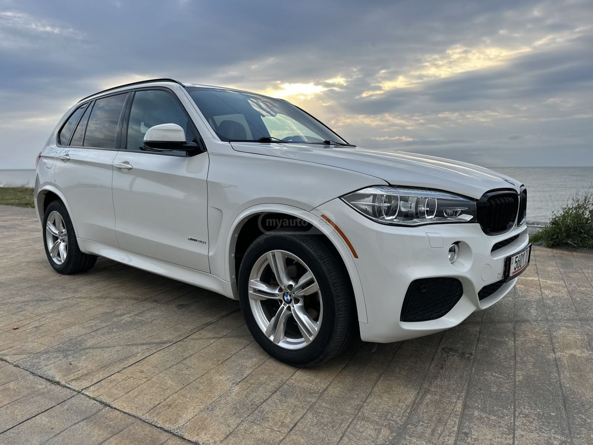 BMW X5 - фото 1