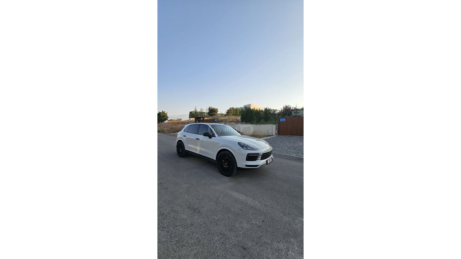 Porsche Cayenne - фото 1