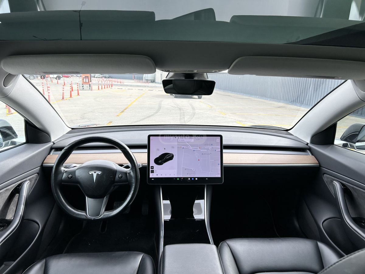 Tesla Model 3 - фото 5