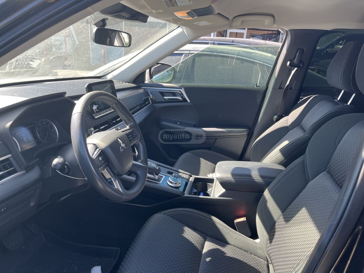 Mitsubishi SE — миниатюра 5