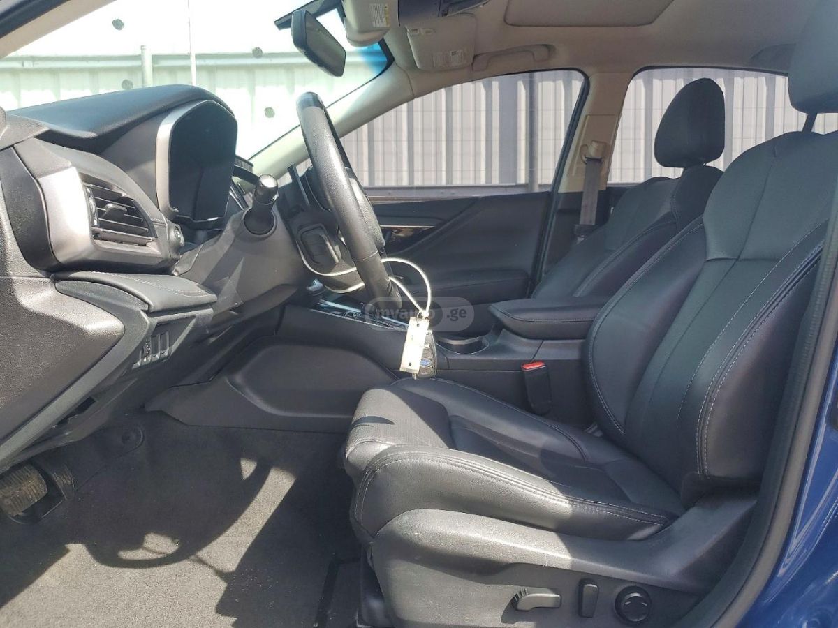 Subaru Limited XT 4dr All-Wheel Drive — миниатюра 7