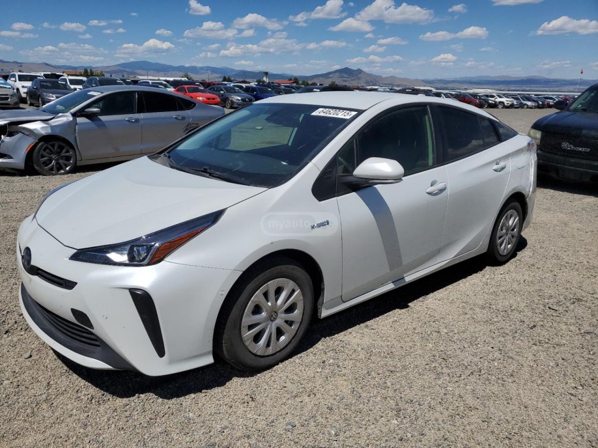 Toyota Prius - фото 1