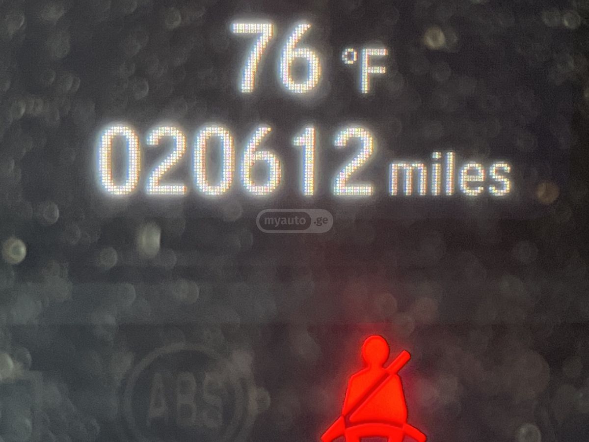 Honda Touring 2.0T 4dr Sedan Automat — миниатюра 9